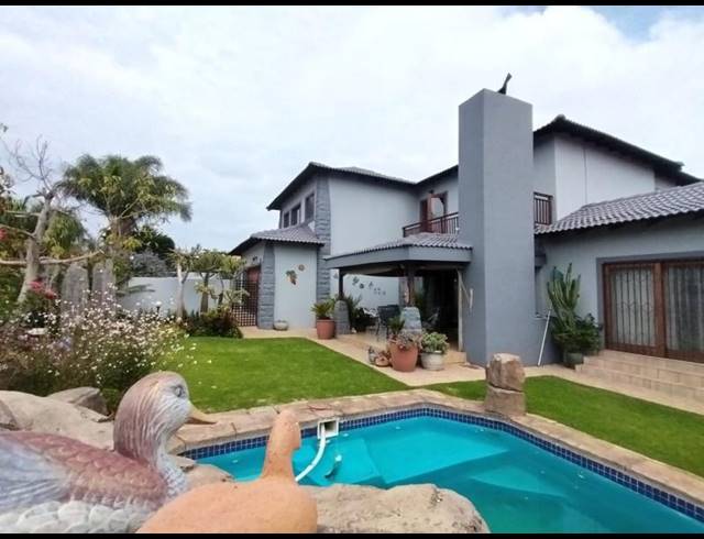 4 BEDROOM HOUSE FOR SALE IN AMBERFIELD MANOR